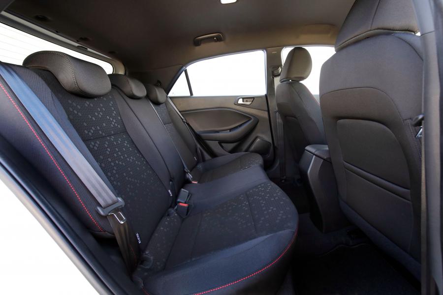 Интерьер Hyundai i20 (IB) 2018 года  (WW) (фото 38 из 43)